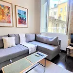 Apartment Wehost Clemenceau Sunny Palace 4 Pers 1 Bedroom