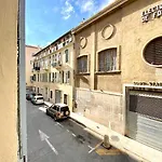Apartment Small Duplex - Downtown - Close To Beaches Nice