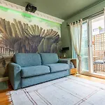 Cozy Close To Train Station Nice
