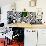 Central Studio By The Sea