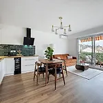 Exceptional Vieux-port Terrace View Apartment *