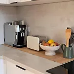 Bright Artist\'S Apartment On Nice Hills