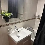 Apartment Nouveau ! Joli 2 Pieces - Proche De La