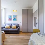 Apartment Cozy In Harbor - Garibaldi Square