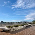 Luxury Apartment With Balcony & Rooftop