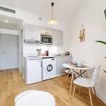 Charming Center 402 Apartment
