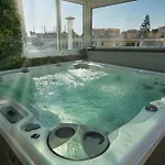Luxury - Rooftop & Jacuzzi Apartment *
