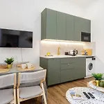 Wehost D4 - La Chic Cour 2 People Near Sea Apartment *