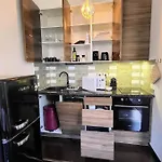 Apartment Wehost Clemenceau Sunny Palace 4 Pers 1 Bedroom