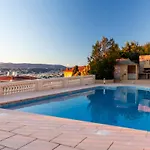 With Large Terrace & Sea View Over Apartment *