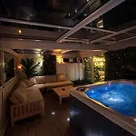 Apartment Luxury - Rooftop & Jacuzzi *