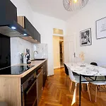 Grand 2p 52m2 Centre Nice-gare 3min-clim-6 Pers-plage 8min Apartment *