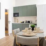 Wehost D3 - La Cour Du Sauna 2 Beds, 4 People Apartment Nice