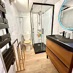 Small Duplex - Downtown - Close To Beaches Apartment