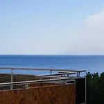Studio Grande Terrasse Et Vue Mer, Tres Calme