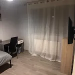 Apartment Nouveau ! Joli 2 Pieces - Proche De La