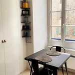 Bright Modern Studio, Port, Walk To Tram And Beach! Nice