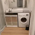 Bel Appartement Spacieux Avec Joli Balcon Arbore, Calme, Bien Situe, Centre Ville