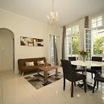 Stylish 1-Bedroom Minutes From Beach&Promenade