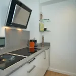 Luxury - Rooftop & Jacuzzi Apartment *