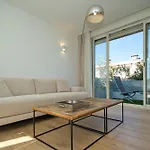 Luxury - Rooftop & Jacuzzi Apartment