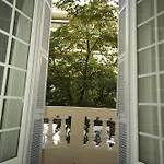 Stylish 1-bedroom Minutes From Beach&promenade Apartment *