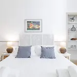 Wide & 3 Bdr - Ac & Balcony Apartment *