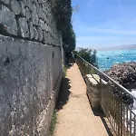 Promenade Des Anglais-2 Mins Walk To Beach- Charming Duplex -air Conditioning Wi-fi Apartment *