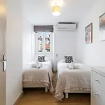Wide & 3 Bdr - Ac & Balcony Apartment Nice