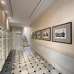 Apartment Wehost Clemenceau Sunny Palace 4 Pers 1 Bedroom