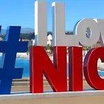 Apartment Promenade Des Anglais-2 Mins Walk To Beach- Charming Duplex -air Conditioning Wi-fi *