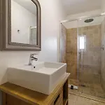 Apartment Wide & 3 Bdr - Ac & Balcony