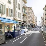 Wide & 3 Bdr - Ac & Balcony Apartment
