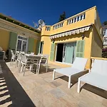 Apartment With Large Terrace & Sea View Over