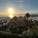 Apartment With Large Terrace & Sea View Over Nice
