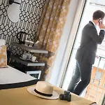 Mercure Nice Marche Aux Fleurs