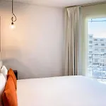 Adagio Centre Aparthotel 3*