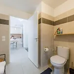 Lumineux T2 Avec Balcon, Netflix A Nice