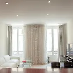 Apartment On Rue De France 4 *