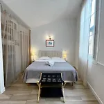 Apartment Riviera: Beachfront Old Town With Ac