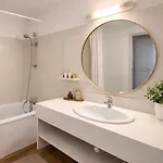 Charming Seaside Ideal Location