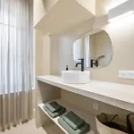 Le George Apartment