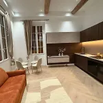Charme Et Modernite Au Coeur Du Vieux Apartment