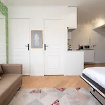 Chateauneuf Apartment