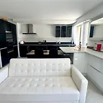 Appartement Luxe - 3 pièces avec vue mer, piscine et tennis