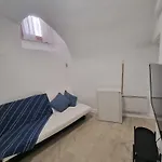 Petit duplex, vieux Nice, proche a la mer
