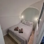 Petit duplex, vieux Nice, proche a la mer