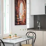City-center 80m To The Sea / Apartment *