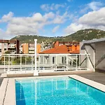 Adagio Centre
