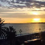 Apartment Apart-a-nice : A Breathtaking View On The Sea Nice